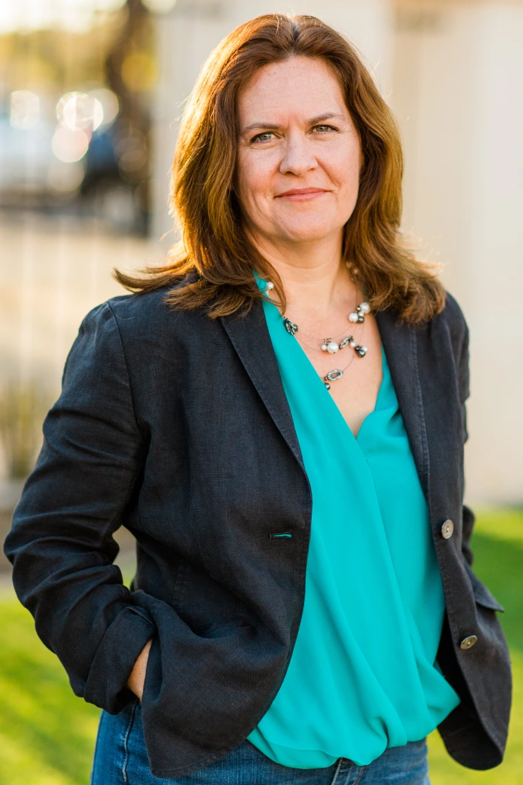 JoyceSchroeder_photo.jpg